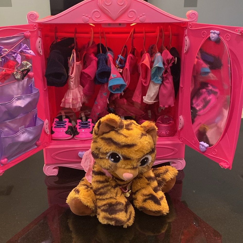 Build-A-Bear "Fancy Fashion Boutique" closet organizer with accessories - Picture 14 of 15